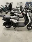Runner F100 - 6A Electric Scooter 2026 Red - 3