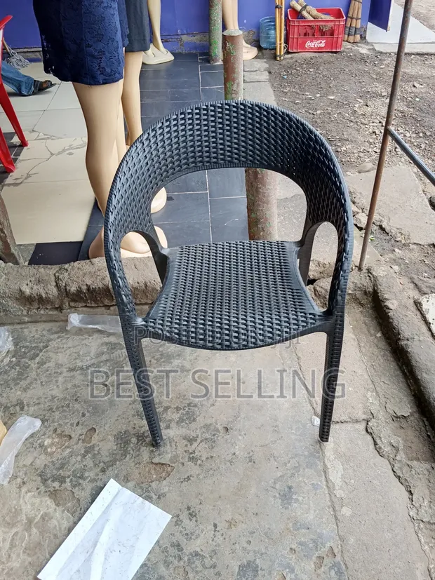 Strong Outdoor Brown Chair - 1