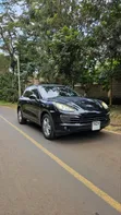 Porsche Cayenne 2011 Black - 5
