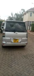 Toyota HiAce 2013 Silver - 3