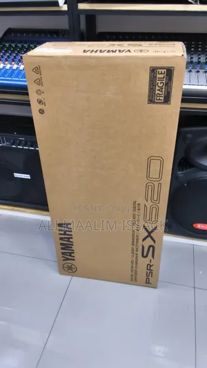 Yamaha PSR-SX620 Keyboard