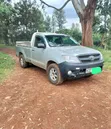 Toyota Hilux 2009 Silver - 5
