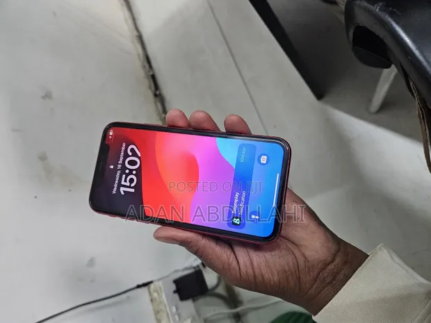 Apple iPhone 11 128GB Red - 1