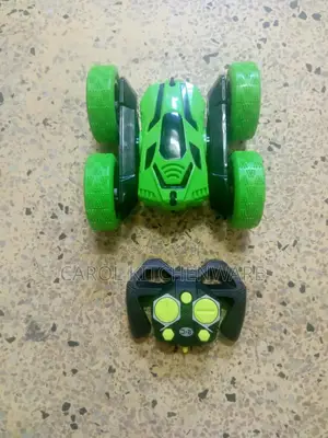 Double Sided Remote Control Stunt Car