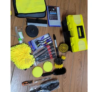 23-Piece Car Detailing Kit with Clay Mitt