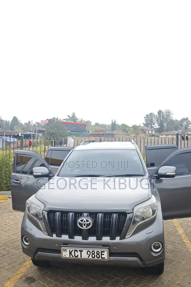 Toyota Land Cruiser Prado 2011 Black - 1