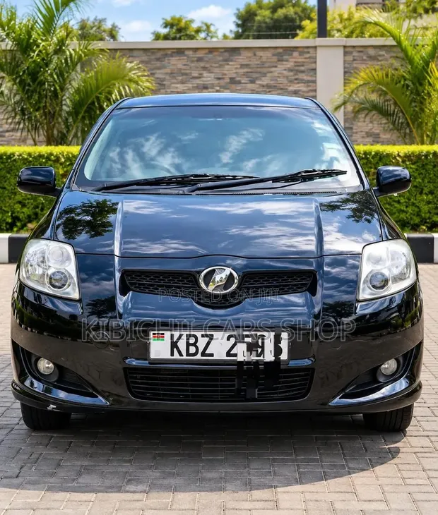 Toyota Auris 2007 Black - 1