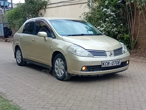 Nissan Tiida 2008 Gold - 1