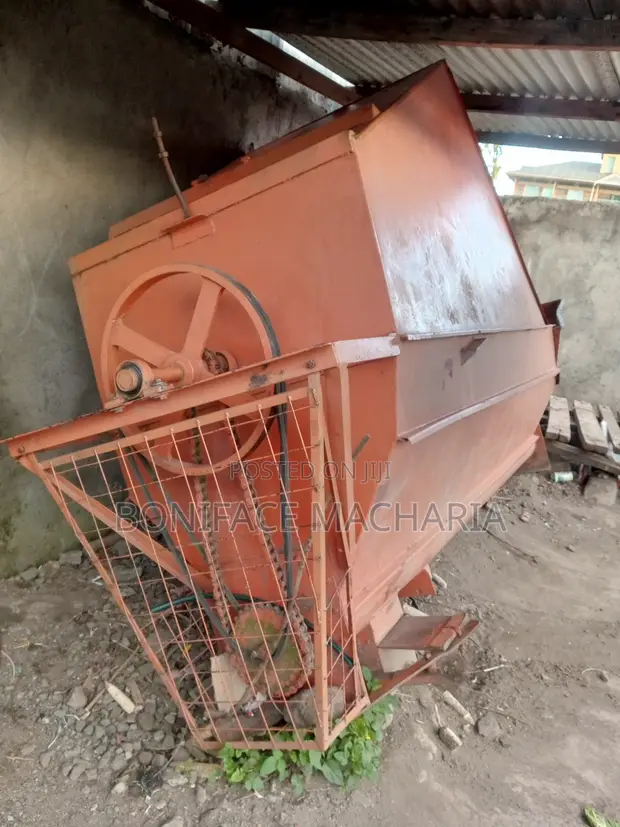 One Tonne Animal Feed Mixer (Used) - 1