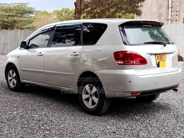 Toyota Ipsum 2003 - 1