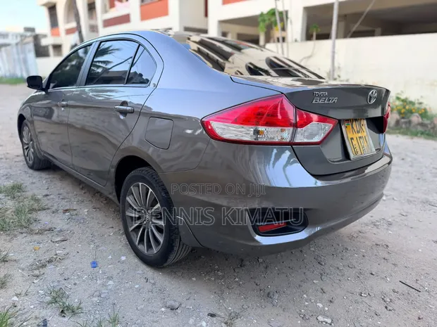 Toyota Belta 2022 Gray - 1