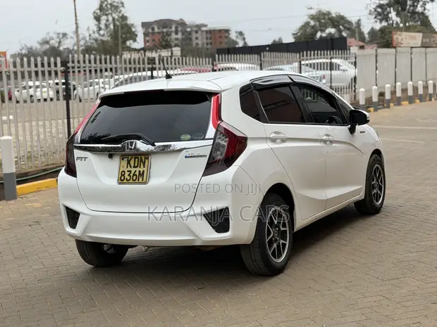 Honda Fit Hybrid 2016 - 1