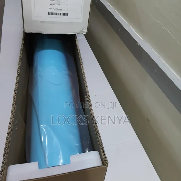 Crystal Sky Blue Car Wrap 1.52m x 18m - 1