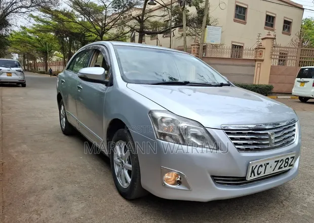 Toyota Premio 1.8 FWD 2013 Silver - 1