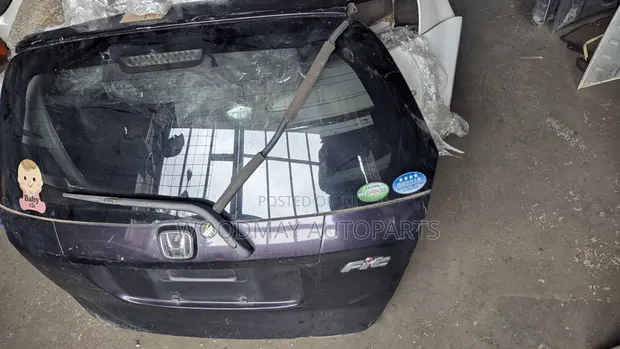 Honda Fit 2005 Boot - 1