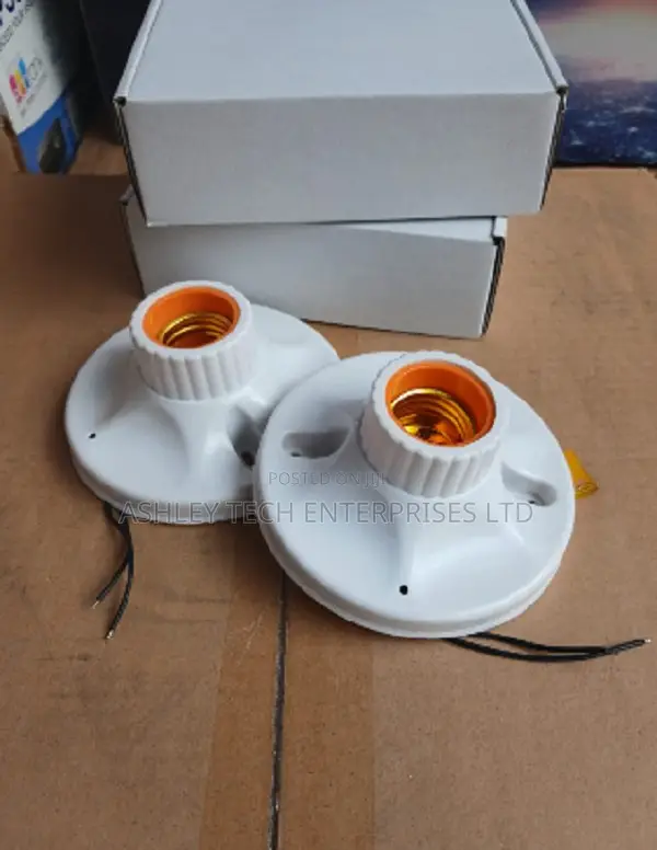 Night Vision Bulb Camera - WiFi CCTV Security - 1