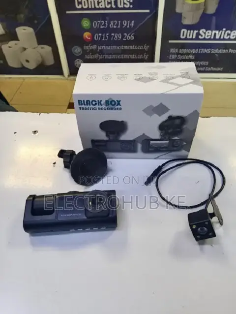 3-in-1 Dash Camera with Front, Cabin & Rear View - 1