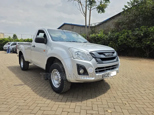 Isuzu D-MAX 2021 Silver - 1