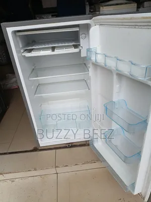 Von Refrigerator - Used