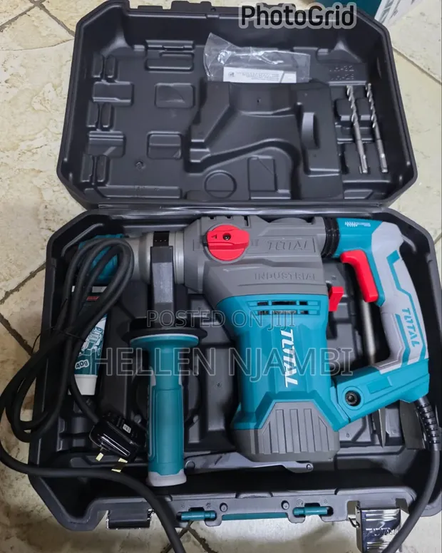 Total 1500W Rotary Hammer 32mm - 1