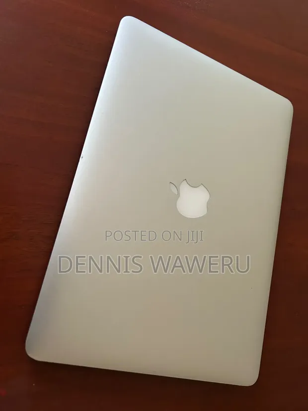 Apple MacBook Pro 2017 8GB Intel Core i5 128GB - 1