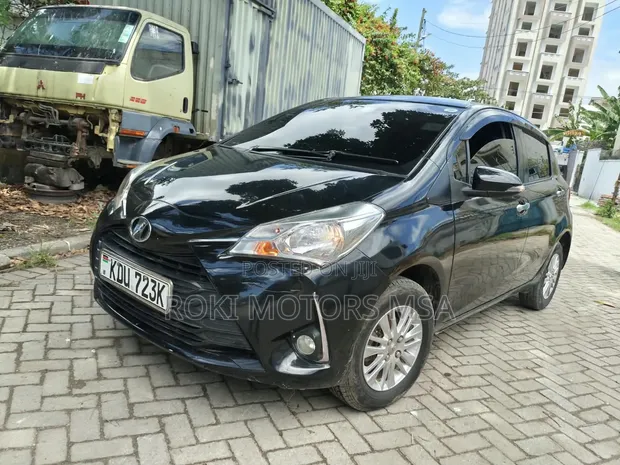 Toyota Vitz 2015 Black - 1