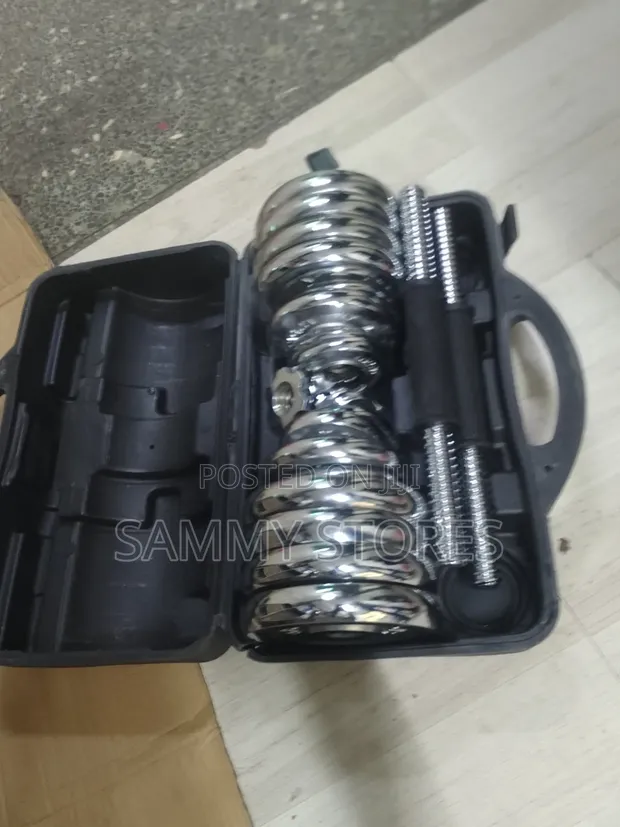 30KG Adjustable Dumbbell Set - Professional Strength Training - 1