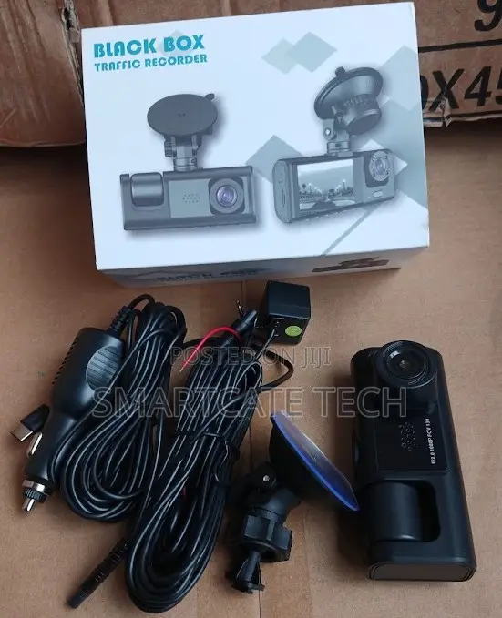 Smart 3-in-1 Dash Camera: Front, Rear, Cabin View - 1