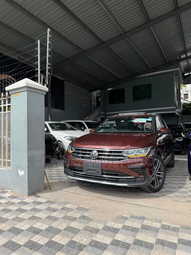 2019 Volkswagen Tiguan 2.0T S AWD 4MOTION Brown - 1