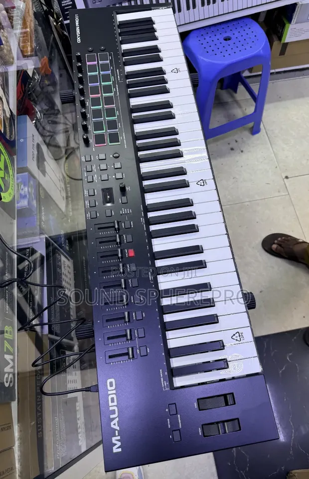 M-Audio Oxygen Pro 61 Keys Midi Keyboard - 1