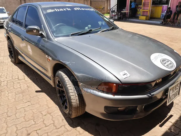 Mitsubishi Galant 2000 Silver - 1
