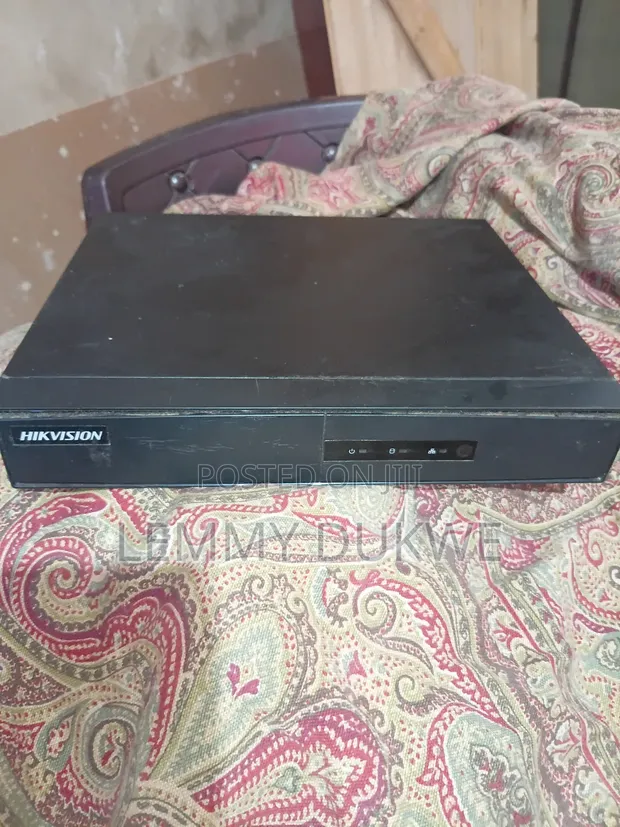 Hikvision NVR ya Channel 8 Iliyotumika DS-7108NI-Q1/8P/M - 1