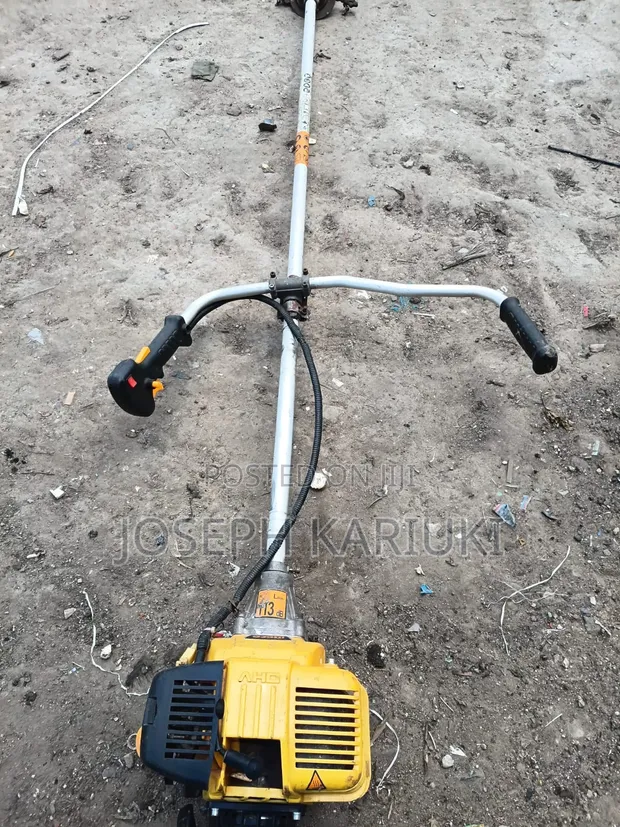 Grass Cutting Machine - As Good As New - 1