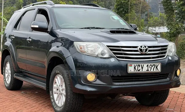 Toyota Fortuner 3.0 D AWD 2013 - 1