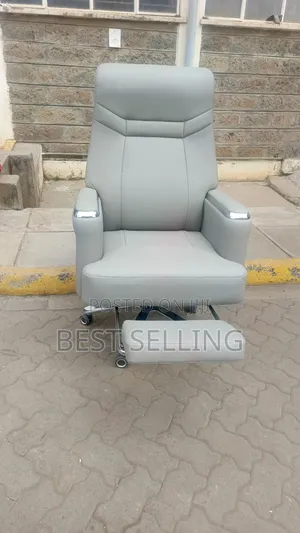 Executive Grey High Office Chair with Footrest
