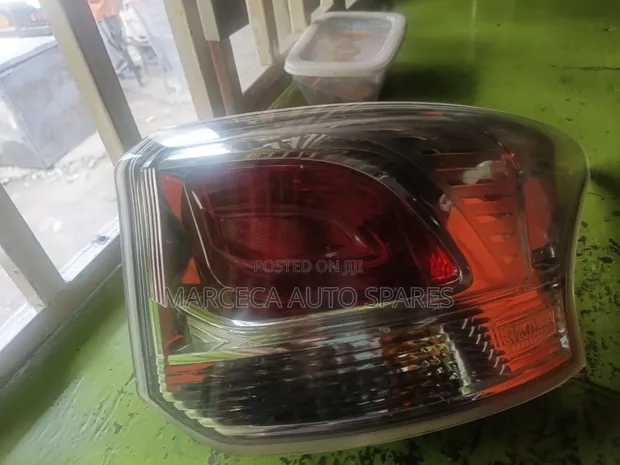 Mitsubishi Outlander Tail Light (2014) - Original XJAPAN - 1