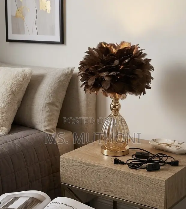 Elegant Glass Base Feather Desk Lamp - 1