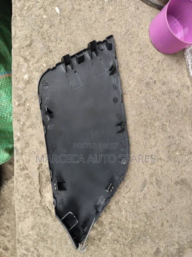 Nissan X-Trail NT32 Front Tow Cover - 1