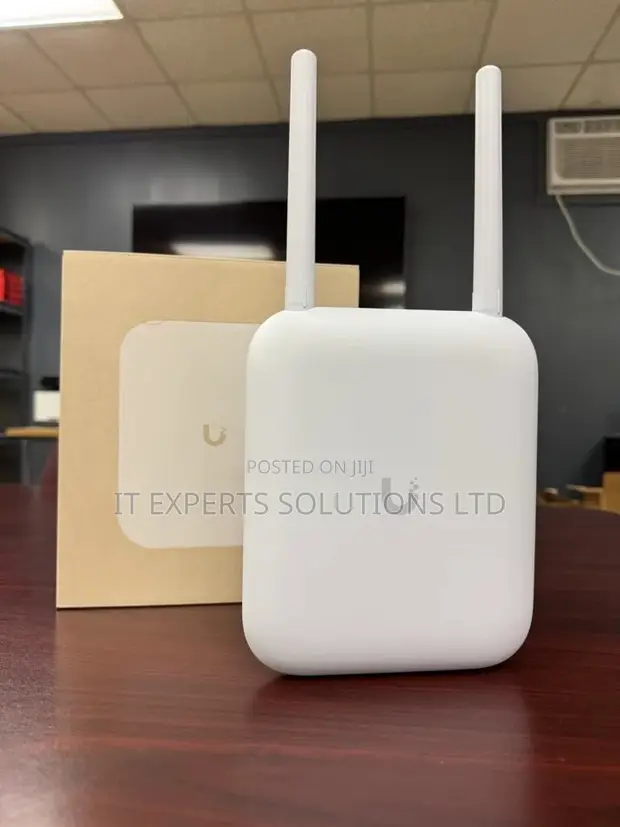 Ubiquiti UniFi Outdoor U7 Access Point - 1