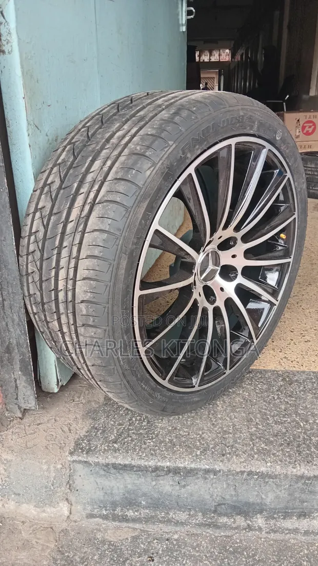 Mercedes-Benz 18" Staggered Rims (Brand New) - 1