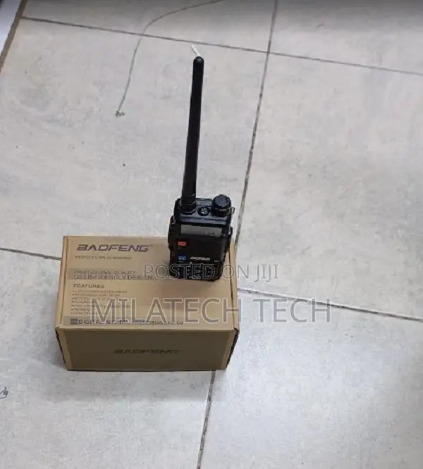 Baofeng UV-5R Dual-Band Communication Radio - 1
