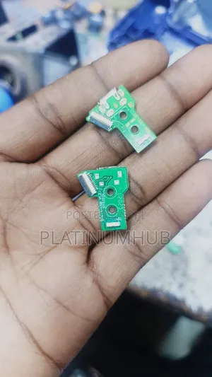 PS4 Charging Port