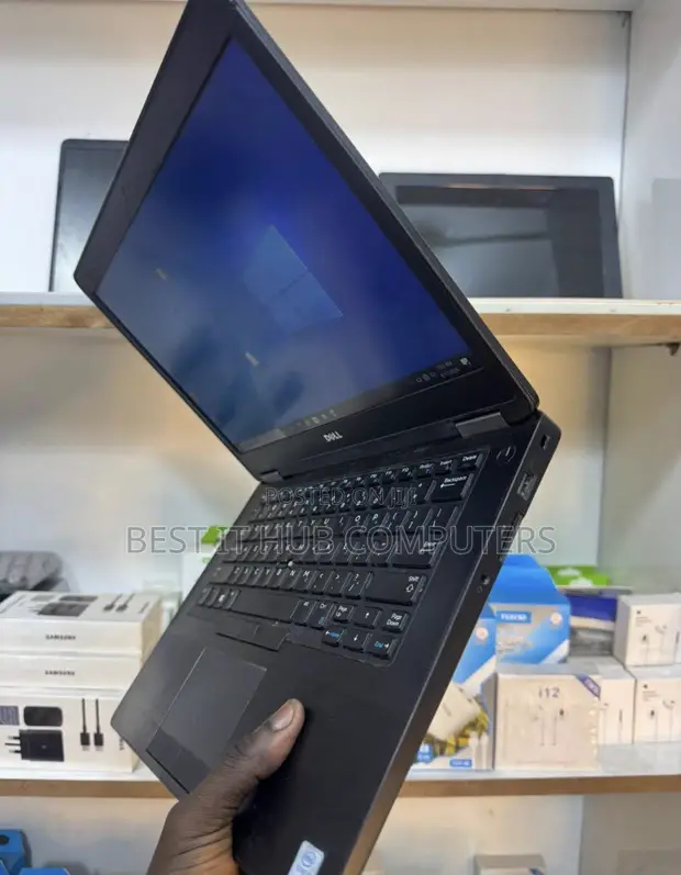 Dell Latitude 14 E5470 Laptop - 8GB RAM, 256GB SSD - 1