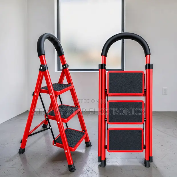 Heavy-Duty Folding Step Ladder (2-5 Steps) - 1
