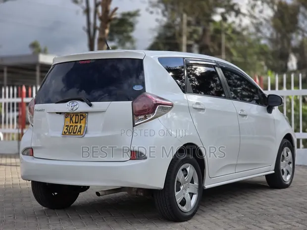 Toyota Ractis 2016 White - 1