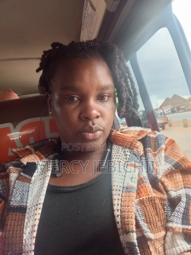 Mtaalamu wa Masoko na Mauzo Aktafuta Nafasi - 1