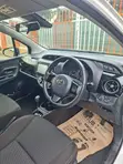 Toyota Vitz 1.0 FWD 5dr 2019 White - 1