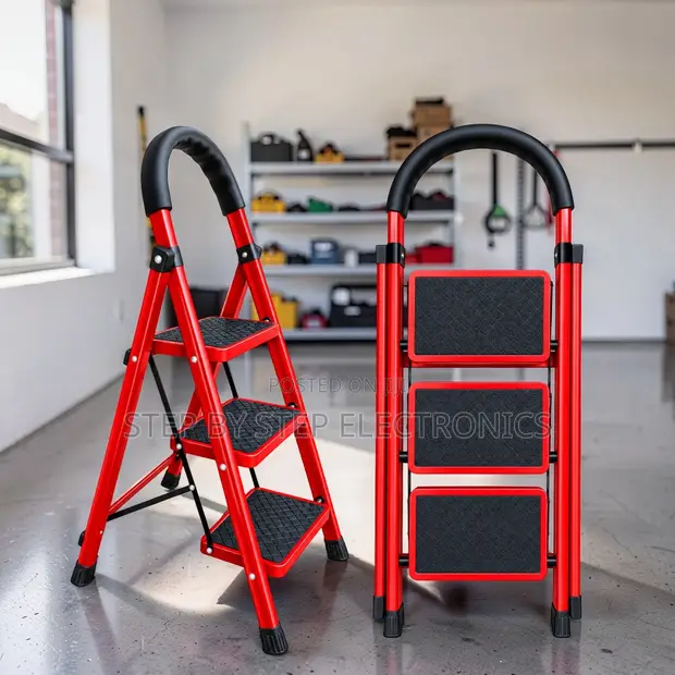 Heavy-Duty Folding Step Ladder (2-5 Steps) - 1