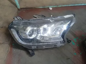 Ford Everest 2015 Xenon Headlight (Used)