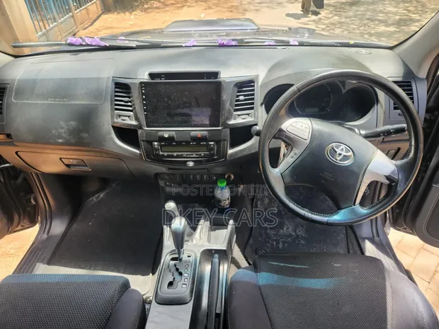 Toyota Hilux Double Cab 2015 - 1